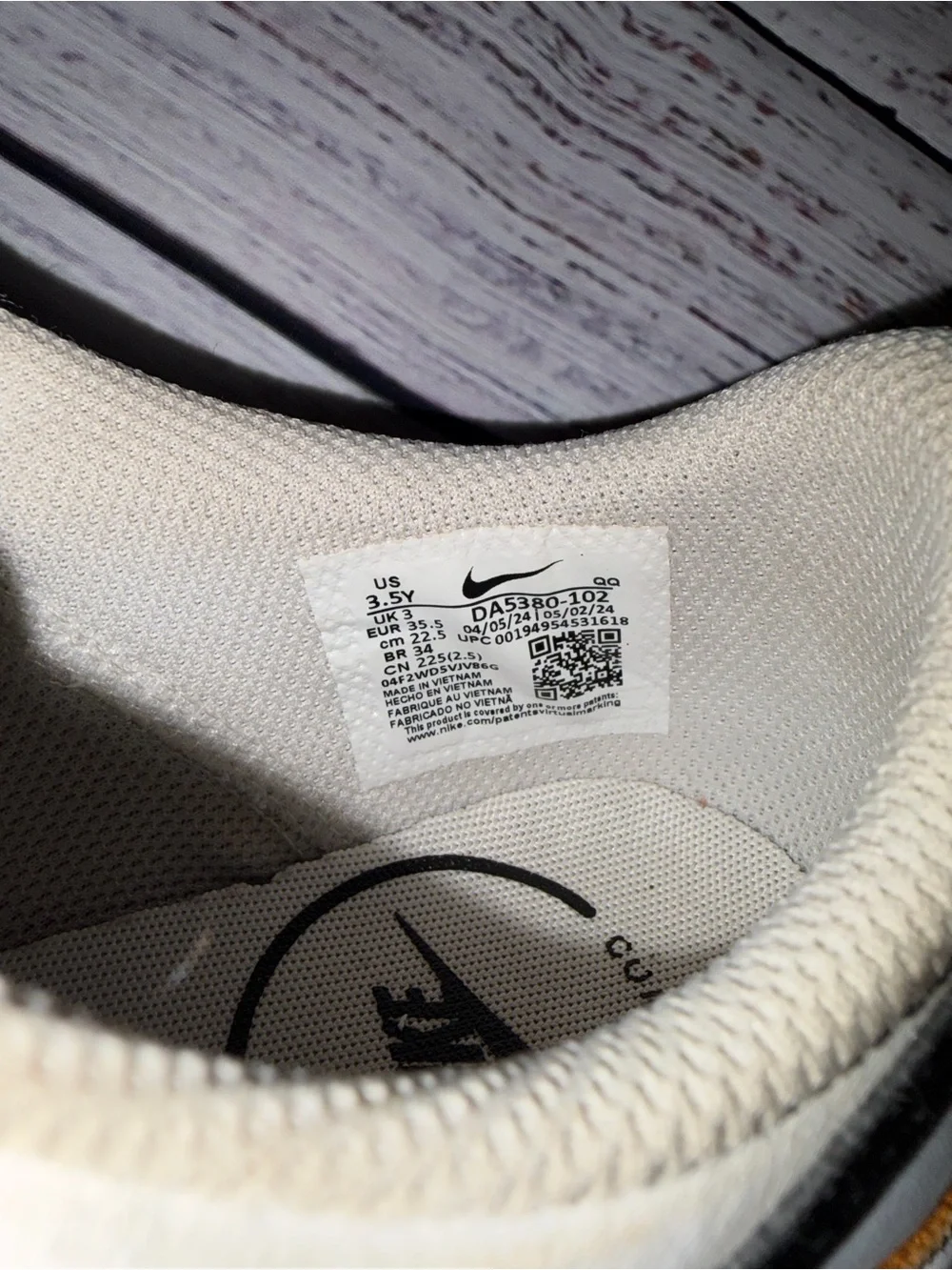 Nike low top